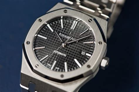 A Modern Approach To A Watch Legend: Audemars Piguet Royal .